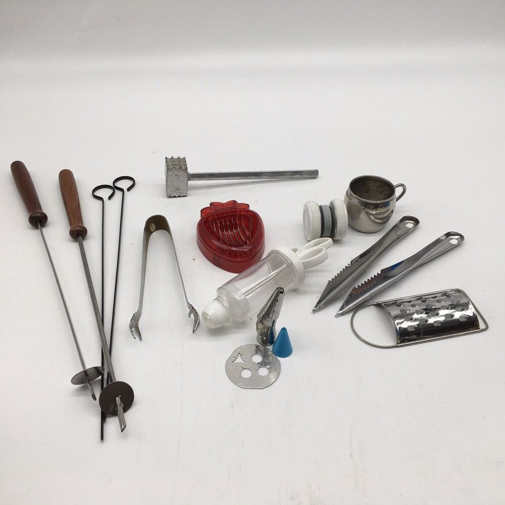 Vtg Kitchen Utensils Tools Gadgets Strawberry Slicer Tenderizer Tongs Melon Knif